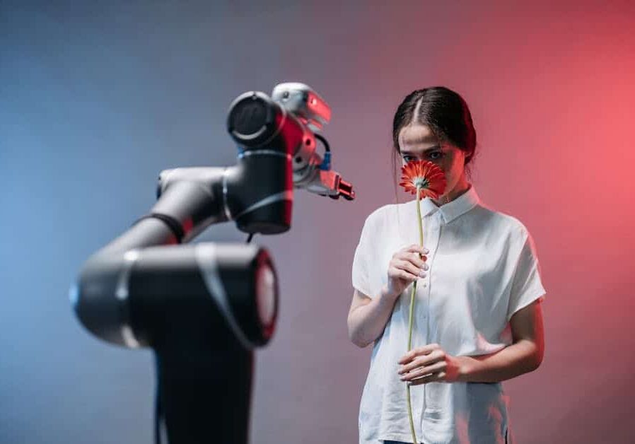 Créativité augmentée : combiner IA et human creativity pour surperformer en 2026